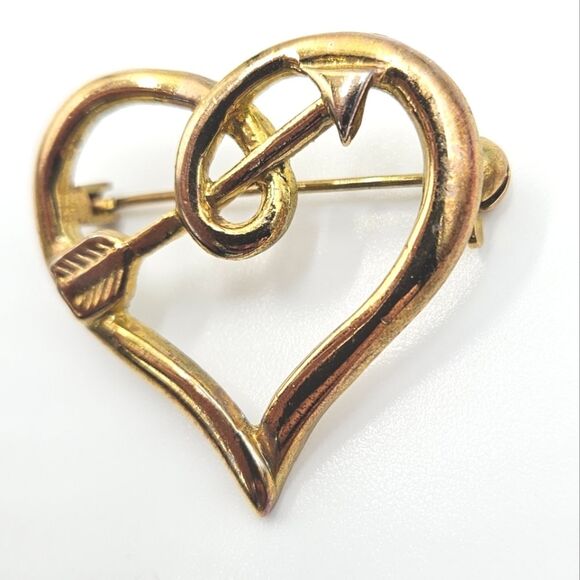 Vintage Goldtone Pierced Cupid Heart & Arrow Pin Brooch - Picture 3 of 7